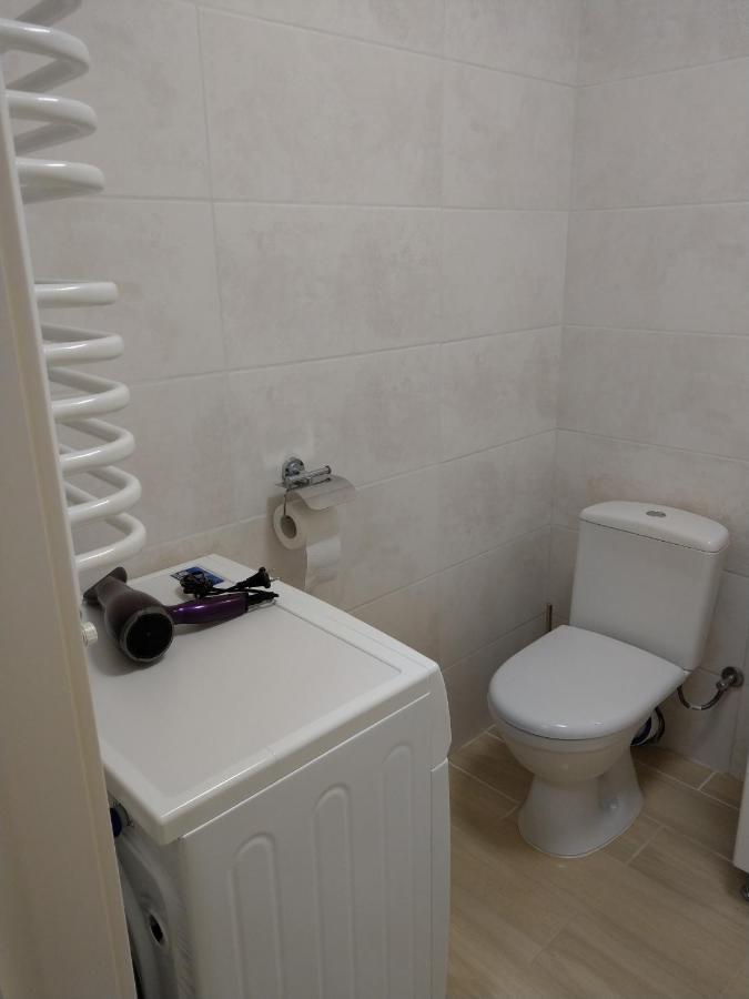 Новобудова По Вулконовальця2 Apartment Rivne Ngoại thất bức ảnh